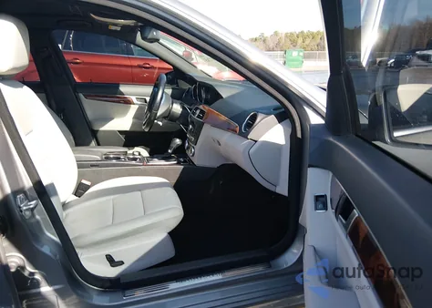 2012 Mercedes-Benz C 250 Sport from USA, damaged, VIN WDDGF4HB3CR211807